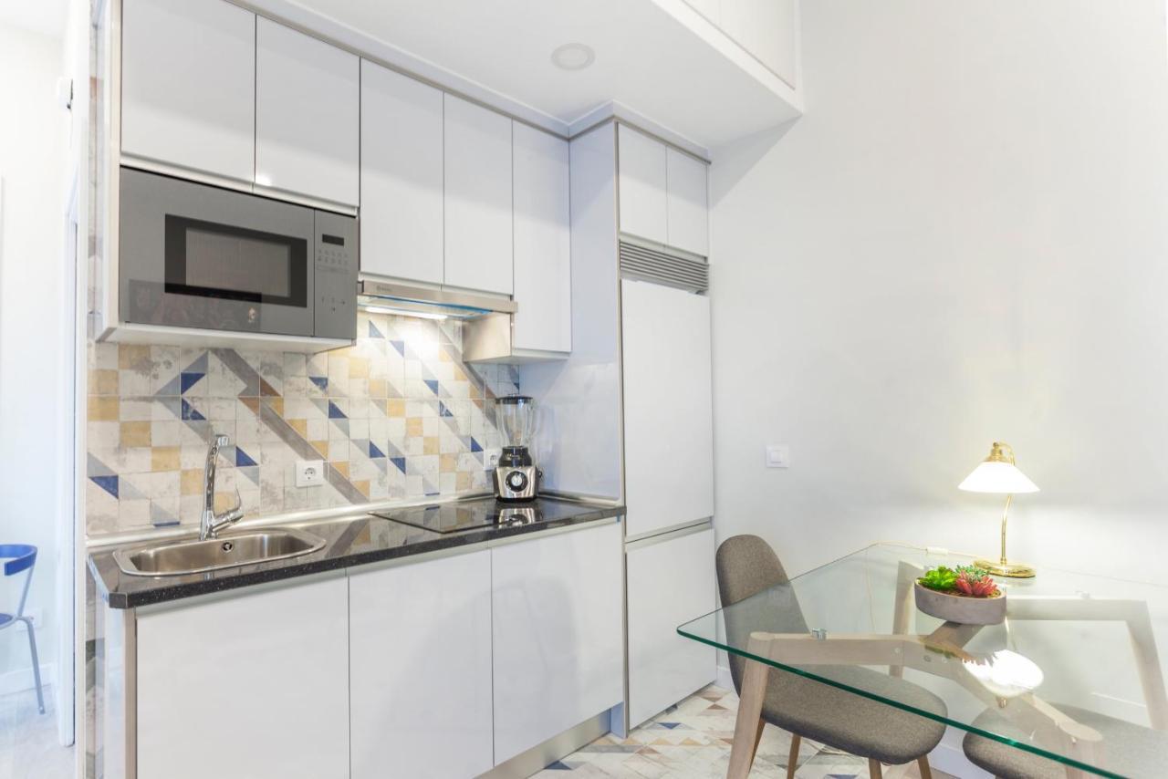 Apartamento Gran Via En Madrid Buitenkant foto