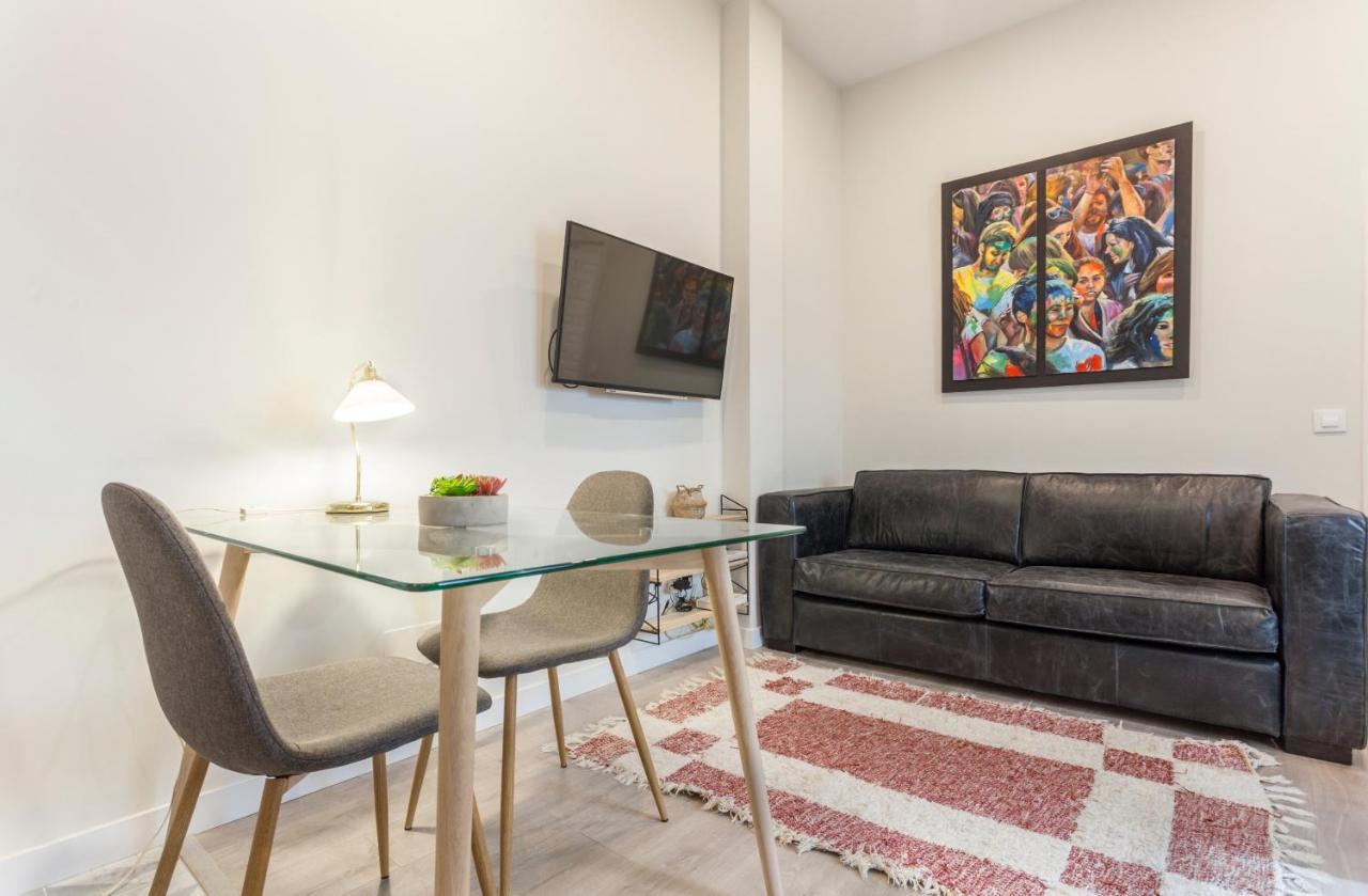 Apartamento Gran Via En Madrid Buitenkant foto
