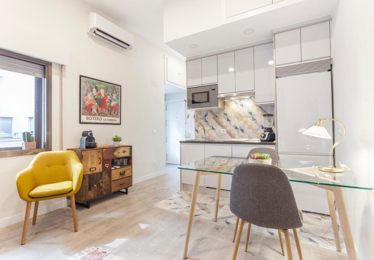 Apartamento Gran Via En Madrid Buitenkant foto